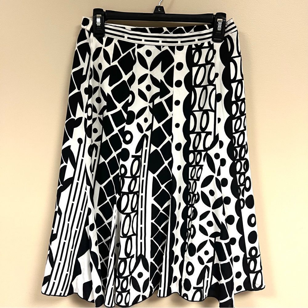 Susan graver graphic print a line midi skirt Sz S